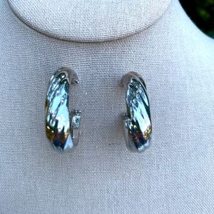 Silver hoop/oval earrings